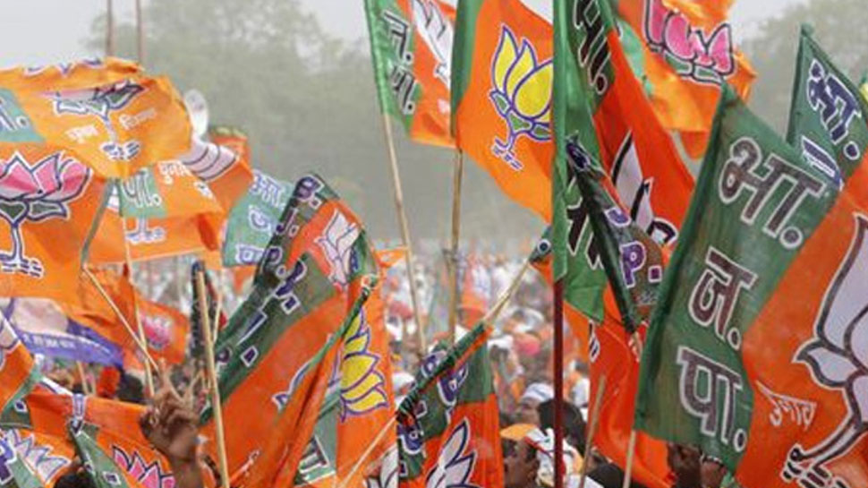 लोकसभा चुनाव 2019: पश्चिम बंगाल में योग्य प्रत्याशियों की तलाश में BJP, शुरू हुई गठजोड़ की राजनीति
