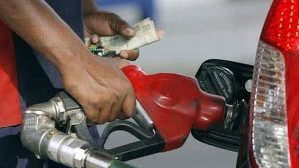 डीजल के रेट में गिरावट, लेकिन पेट्रोल लगातार तीसरे दिन बढ़ा
