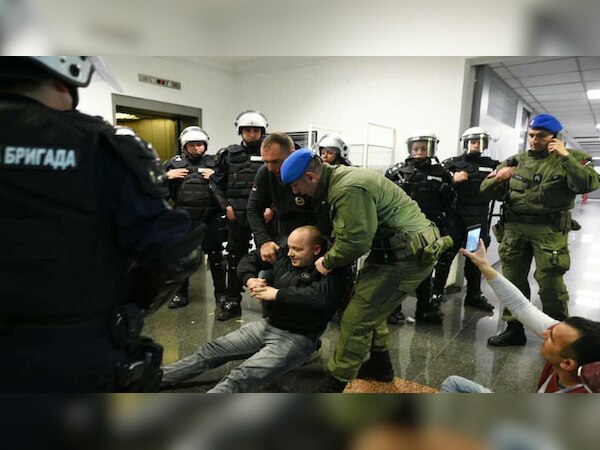 इस हमले में कम से कम 50 लोगों की मौत हो गई, जबकि उससे कहीं ज्यादा गंभीर रूप से घायल हैं. (फाइल)