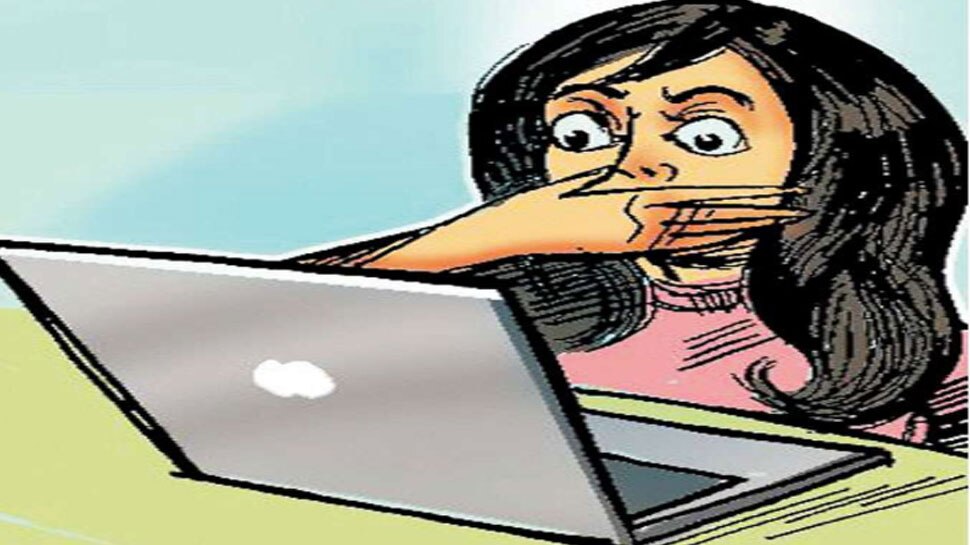 फर्जी फेसबुक आईडी बनाकर युवती को कर रहे थे ब्लैकमेल, पुलिस ने किया गिरफ्तार