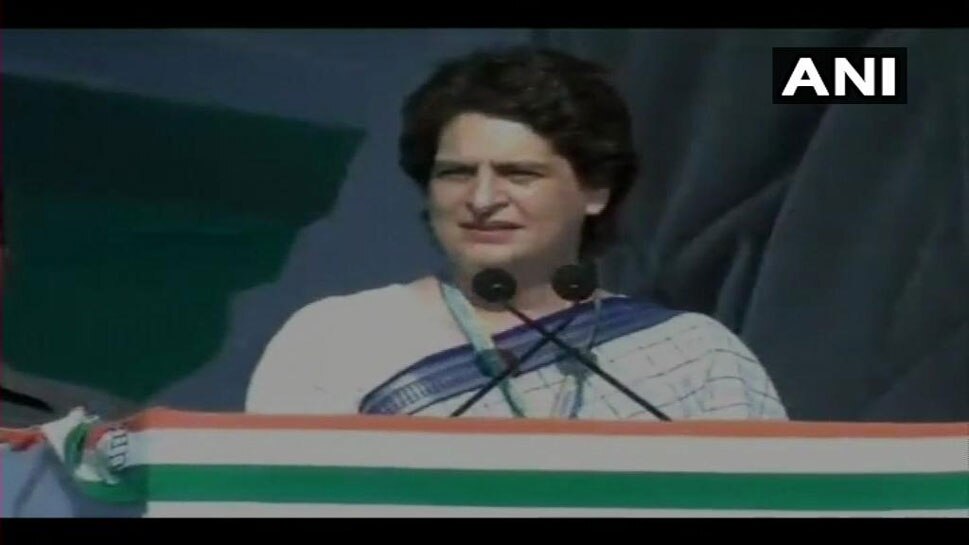 प्रियंका को लेकर वकीलों ने DM को लिखा पत्र, कहा- काशी विश्वनाथ मंदिर में प्रवेश न दिया जाए