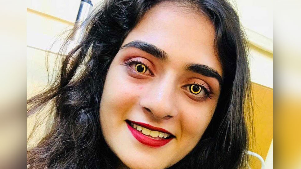 अब आंखों के लिए स्पेशल ज्वैलरी, पहनें गोल्ड और डायमंड कॉन्टेक्ट लेंस अब आंखों के लिए स्पेशल ज्वैलरी, पहनें गोल्ड और डायमंड कॉन्टेक्ट लेंस