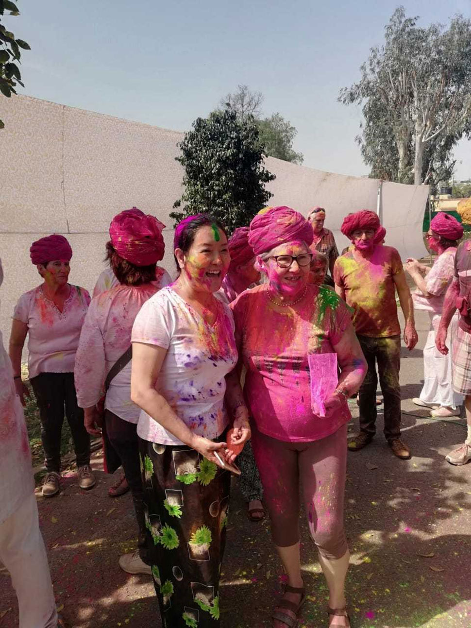 राजस्थान टूरिज्म डेवलपमेंट कॉरपोरेशन ने आयोजित किया था कार्यक्रम Holi 2019, Jaipur, Rajasthan Special Holi, Foreigners