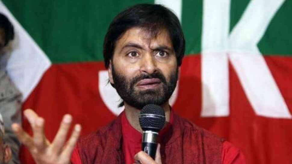 अलगाववादियों पर मोदी सरकार का बड़ा प्रहार, यासीन मलिक के संगठन पर लगाया बैन