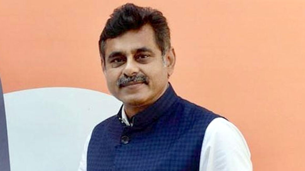 साउथ इंडिया का सबसे अमीर राजनेता, घोषित की 895 करोड़ की संपत्ति, जानिए इनके बारे में