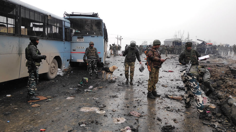 J&K: शोपियां में सुरक्षाबलों के वाहनों पर IED ब्लास्ट कर सकते हैं आतंकी, कर रहे प्लानिंग