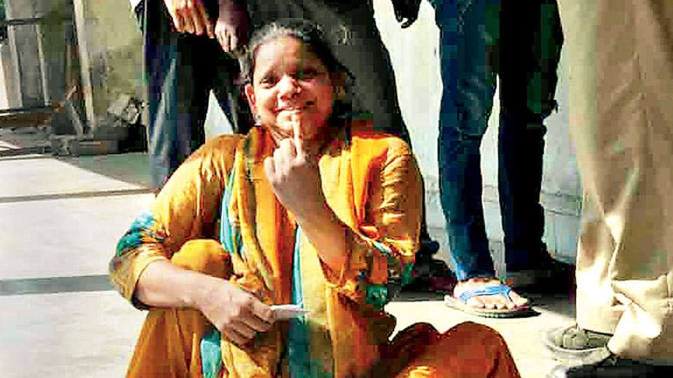 महाराष्ट्र में EC ने ज्यादा दिव्यांग मतदाताओं के लिए विशेष इंतजाम किए