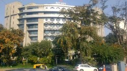 दिल्ली में मेट्रो भवन से कूदकर लाइन मैन ने दी जान