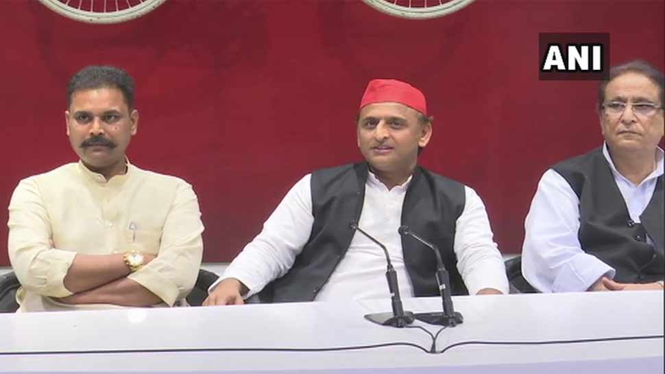 चौकीदार को इस्तीफा सौंप, अखिलेश की मौजूदगी में SP में शामिल हुए BJP के सांसद अंशुल वर्मा चौकीदार को इस्तीफा सौंप, अखिलेश की मौजूदगी में SP में शामिल हुए BJP के सांसद अंशुल वर्मा