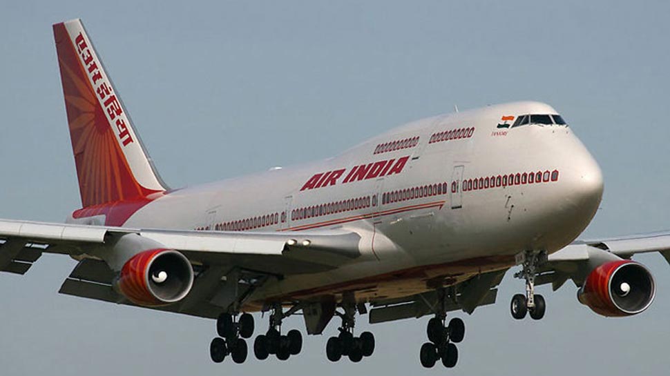 एयर इंडिया का अपने पायलटों को  निर्देश- 'ड्यूटी के दौरान नहीं मंगवाएं विशेष भोजन'
