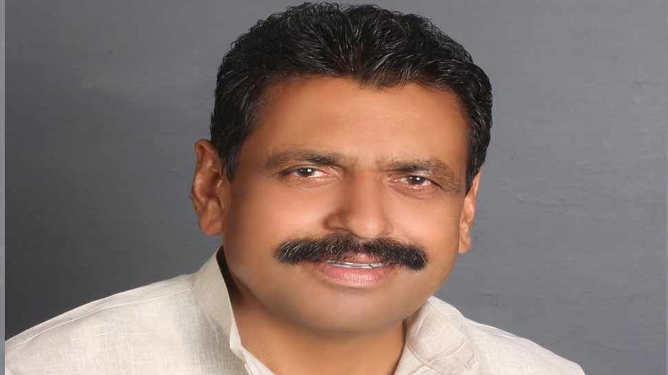 चुनाव 2019: मध्य प्रदेश के पूर्व विधायक की चेतावनी, 'नहीं बदला प्रत्याशी तो हार जाएगी बीजेपी' चुनाव 2019: मध्य प्रदेश के पूर्व विधायक की चेतावनी, 'नहीं बदला प्रत्याशी तो हार जाएगी बीजेपी'