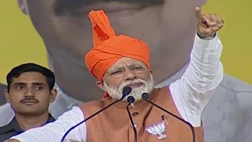 PM मोदी बोले-कान खोलकर सुन लें,भारत के खिलाफ उठाया गया एक भी कदम बहुत भारी पड़ेगा PM मोदी बोले-कान खोलकर सुन लें,भारत के खिलाफ उठाया गया एक भी कदम बहुत भारी पड़ेगा