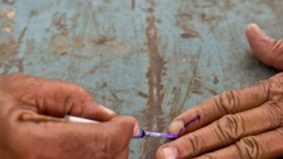 लोकसभा चुनाव 2019: जिला निर्वाचन विभाग की लापरवाही, मृतकों की लगा दी इलेक्शन ड्यूटी