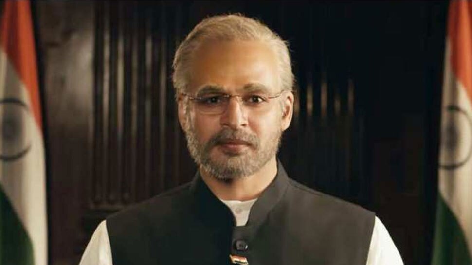 'पीएम नरेन्द्र मोदी' के निर्माताओं ने दिया चुनाव आयोग को जवाब, बोले- 'बीजेपी से कोई लेना देना नहीं'