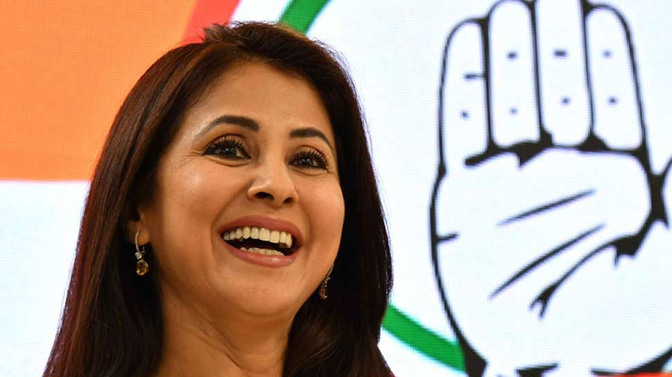 उर्मिला मातोंडकर को कांग्रेस ने दिया टिकट, मुंबई (नॉर्थ) से लड़ेंगी चुनाव उर्मिला मातोंडकर को कांग्रेस ने दिया टिकट, मुंबई (नॉर्थ) से लड़ेंगी चुनाव