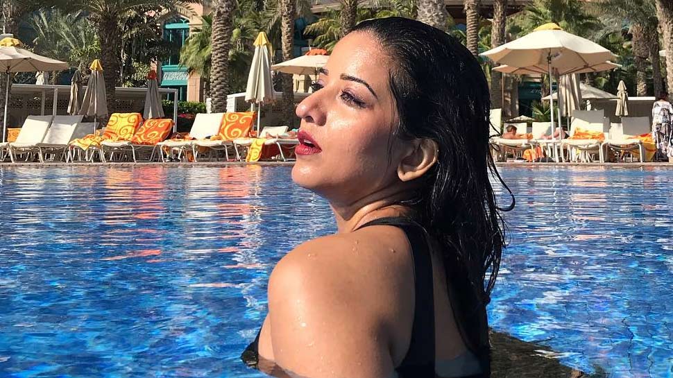 रियलिटी शो के बाद मोनालिसा को छोटे पर्दे पर अच्छे ऑफर मिले monalisa new photos in Black gown