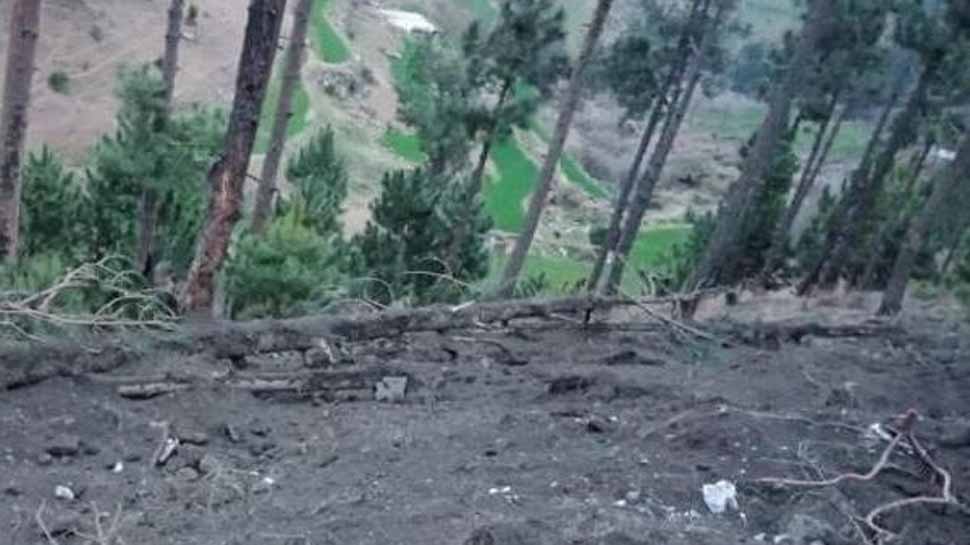 बालाकोट हमले के महीने भर बाद 'सबूत मिटा कर' पाकिस्तान ने मीडिया को कैम्प दिखाया बालाकोट हमले के महीने भर बाद 'सबूत मिटा कर' पाकिस्तान ने मीडिया को कैम्प दिखाया