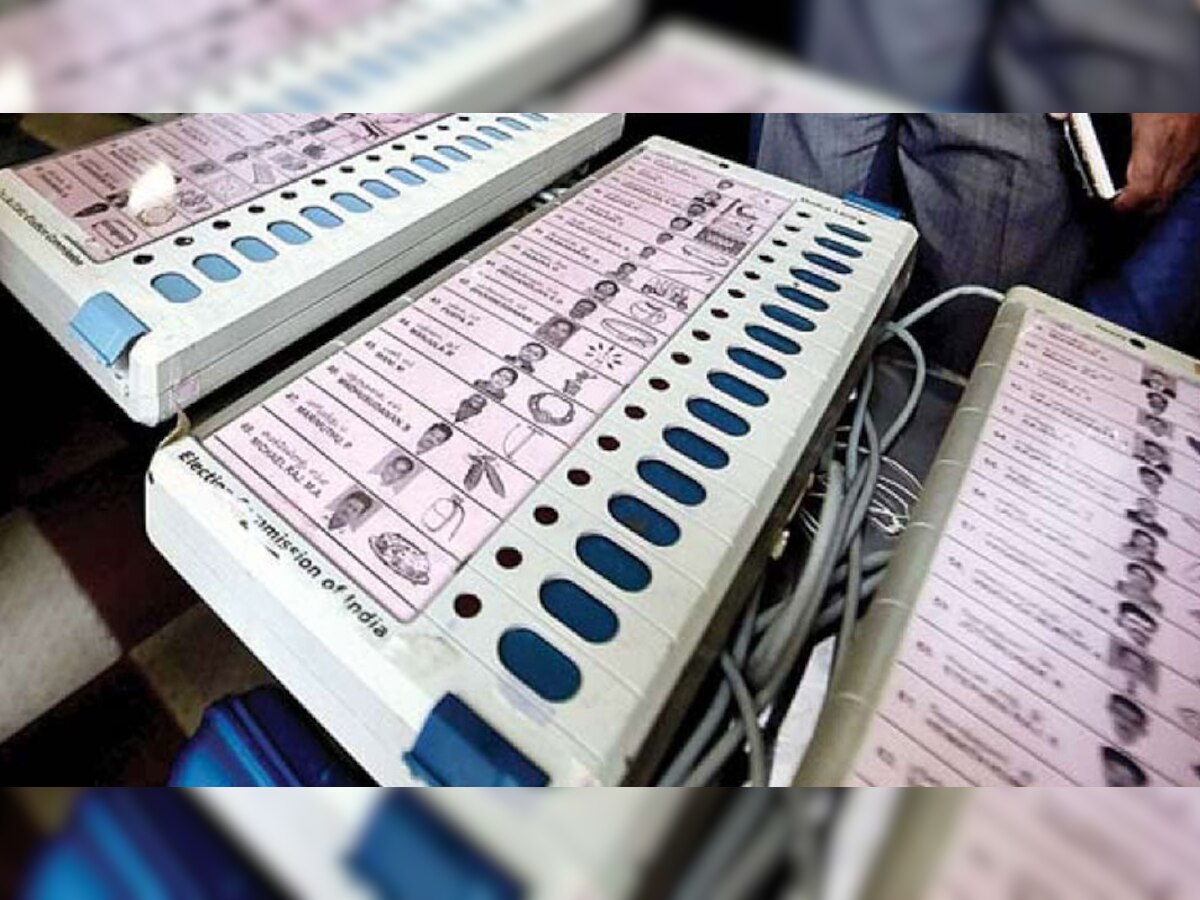 चुनाव आयोग ने EVM के हैक होने की बात खारिज की है. (फाइल फोटो)