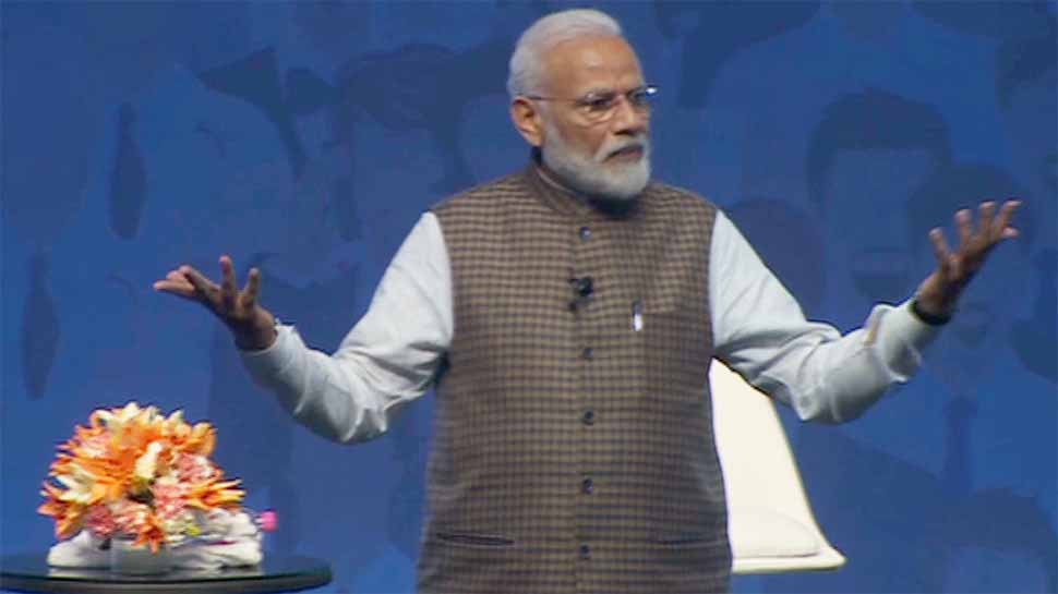VIDEO: जानें संत की कौन सी कहानी सुनाकर पीएम मोदी ने राहुल गांधी के दावों पर साधा निशाना VIDEO: जानें संत की कौन सी कहानी सुनाकर पीएम मोदी ने राहुल गांधी के दावों पर साधा निशाना
