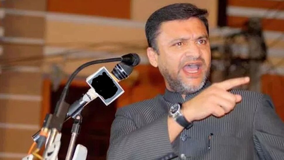 जूनियर ओवैसी ने फिर उगली 'आग', इस बार PM मोदी पर किया विवादित कमेंट