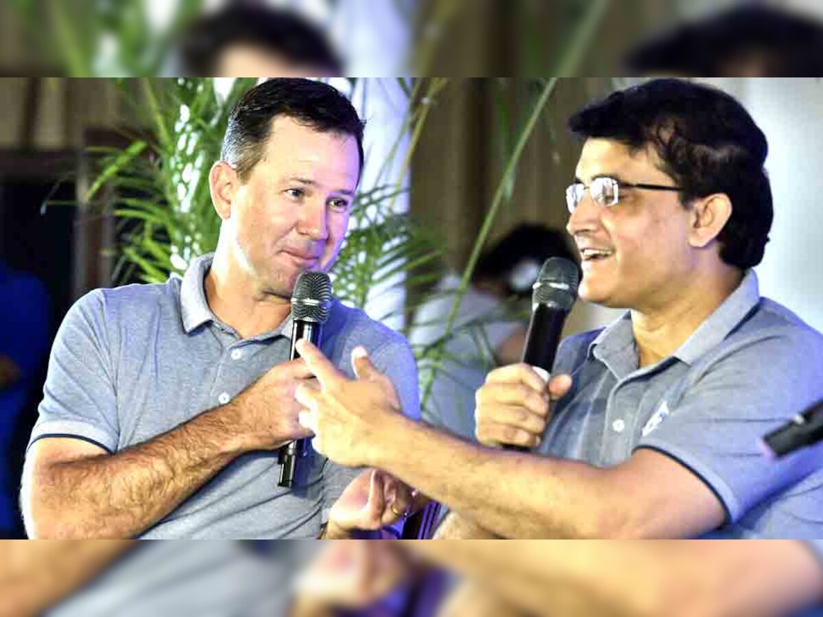 रिकी पोंटिंग (बाएं) आईपीएल में दिल्ली की टीम के मुख्य कोच और सौरव गांगुली सलाहकार हैं. (फोटो: PTI) 
