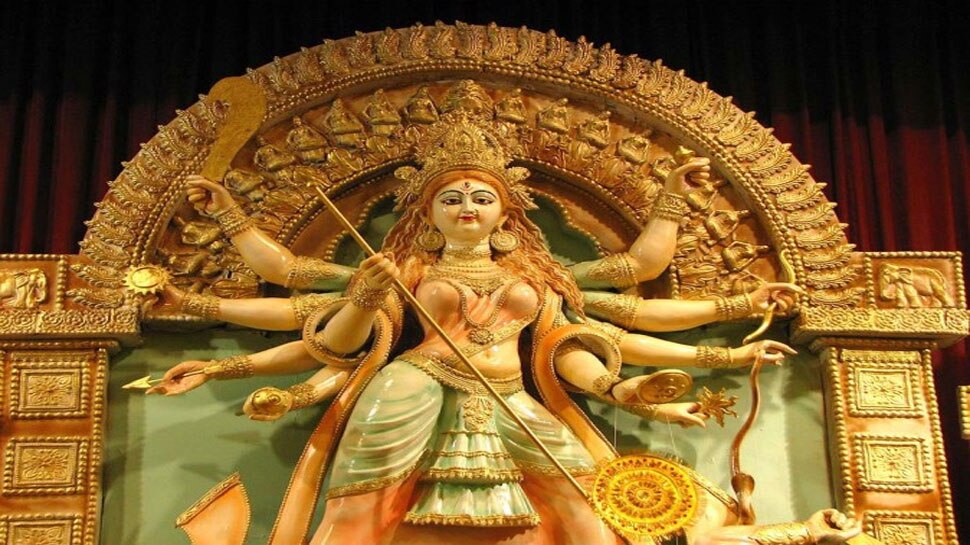नवरात्रि के चौथे दिन होती है मां कुष्मांडा की पूजा, इन मंत्रों के साथ लगाएं मालपुए का भोग, मिलेगा वरदान