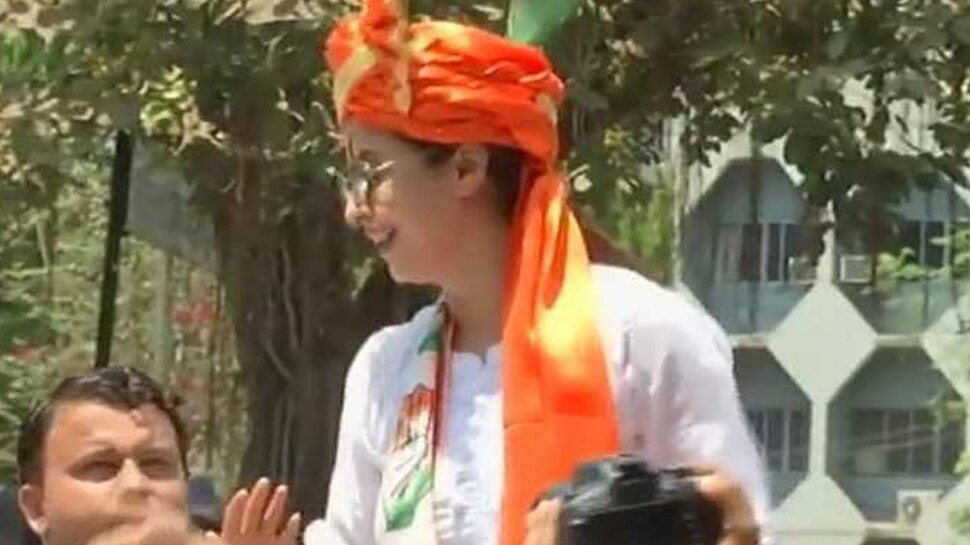 मुंबई में आज दिनभर नामांकन का दौर, उम्मीदवारों ने जीत के भरोसे के साथ किए कई वादे