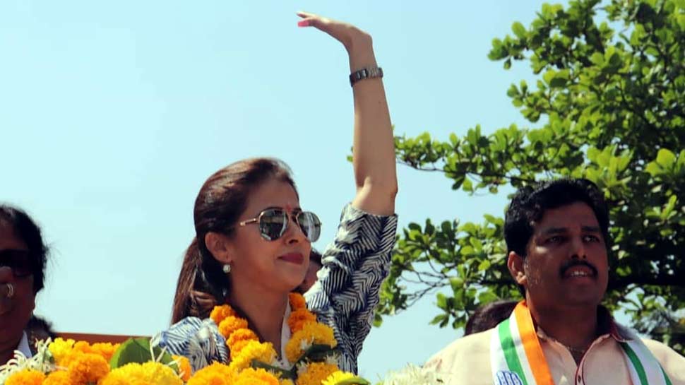 उर्मिला कांग्रेस के टिकट पर नॉर्थ मुंबई सीट से चुनावी मैदान में हैं Urmila Matondkar Net Worth