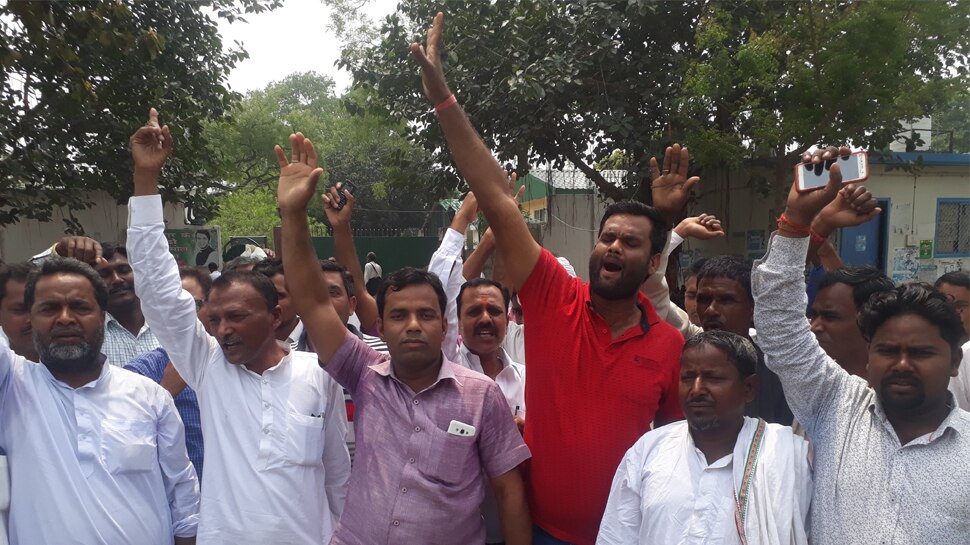 बिहार : RJD के लिए गले ही हड्डी बनी शिवहर सीट, कैंडिडेट का हो रहा है विरोध