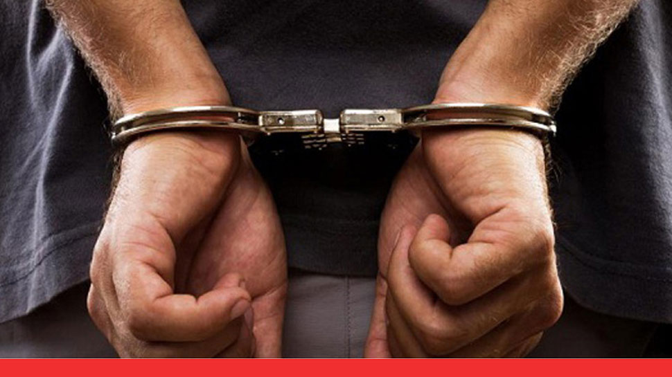 राजस्थान: धौलपुर में पुलिस और बजरी माफियाओं के बीच मुठभेड़, 2 गिरफ्तार राजस्थान: धौलपुर में पुलिस और बजरी माफियाओं के बीच मुठभेड़, 2 गिरफ्तार