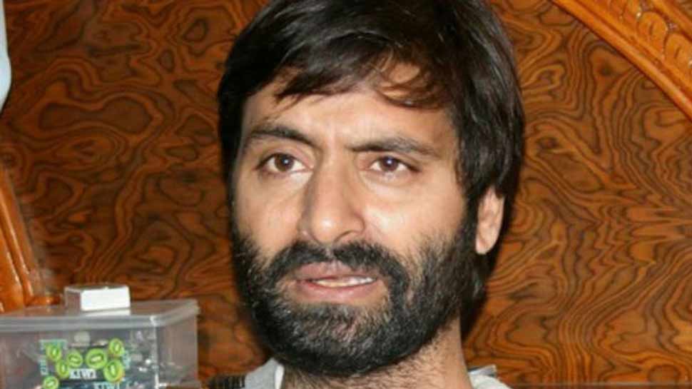 NIA ने जेकेएलएफ प्रमुख यासीन मलिक को किया गिरफ्तार NIA ने जेकेएलएफ प्रमुख यासीन मलिक को किया गिरफ्तार