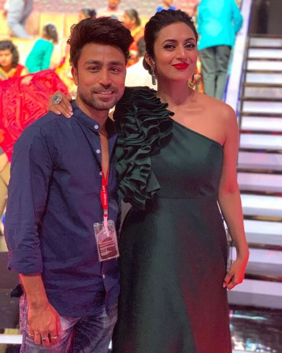 विक्टर को दिव्यांका का काफी सपोर्ट मिला है divyanka tripathi glamorous look