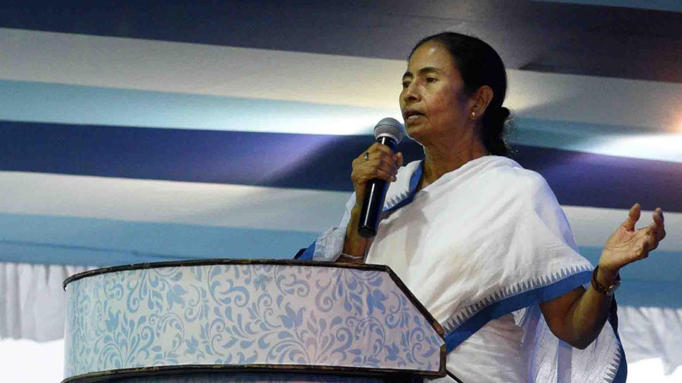 चुनाव प्रचार के दौरान ममता बनर्जी का हेलीकॉप्टर भटका रास्ता, जांच के आदेश