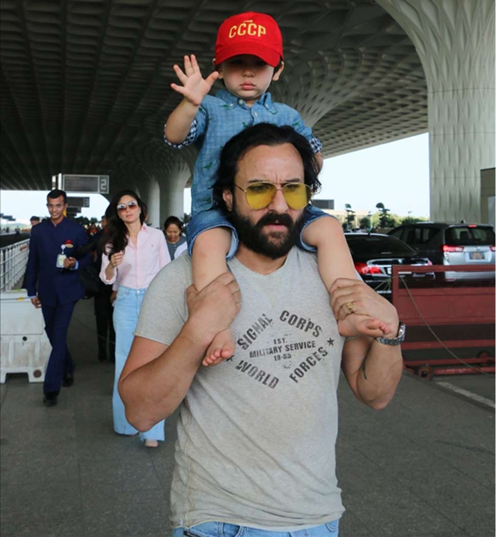 तैमूर और सैफ का प्यार Taimur with Mom Kareena