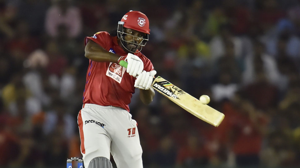 IPL 2019: कोहली के खिलाड़ियों ने की चतुराई भरी बल्लेबाजी, अश्विन भी हुए फैन IPL 2019: कोहली के खिलाड़ियों ने की चतुराई भरी बल्लेबाजी, अश्विन भी हुए फैन