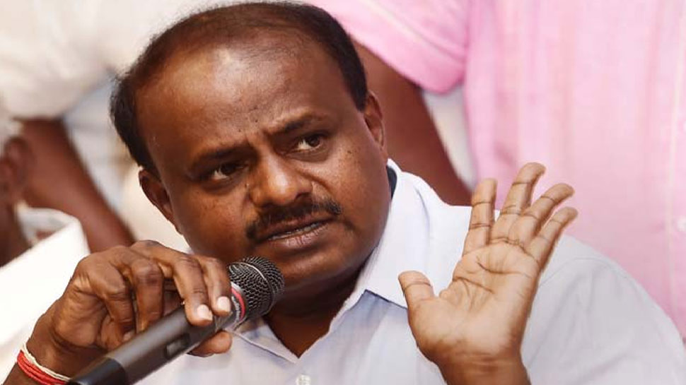 कुमारस्वामी ने साधा पीएम मोदी पर निशाना, बोले- 'परसेंटेज बैकग्राउंड वाले प्रधानमंत्री' कुमारस्वामी ने साधा पीएम मोदी पर निशाना, बोले- 'परसेंटेज बैकग्राउंड वाले प्रधानमंत्री'