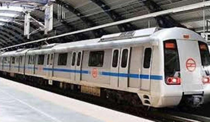 दिल्ली के द्वारका मेट्रो स्टेशन पर बुजुर्ग ने की आत्महत्या की कोशिश दिल्ली के द्वारका मेट्रो स्टेशन पर बुजुर्ग ने की आत्महत्या की कोशिश