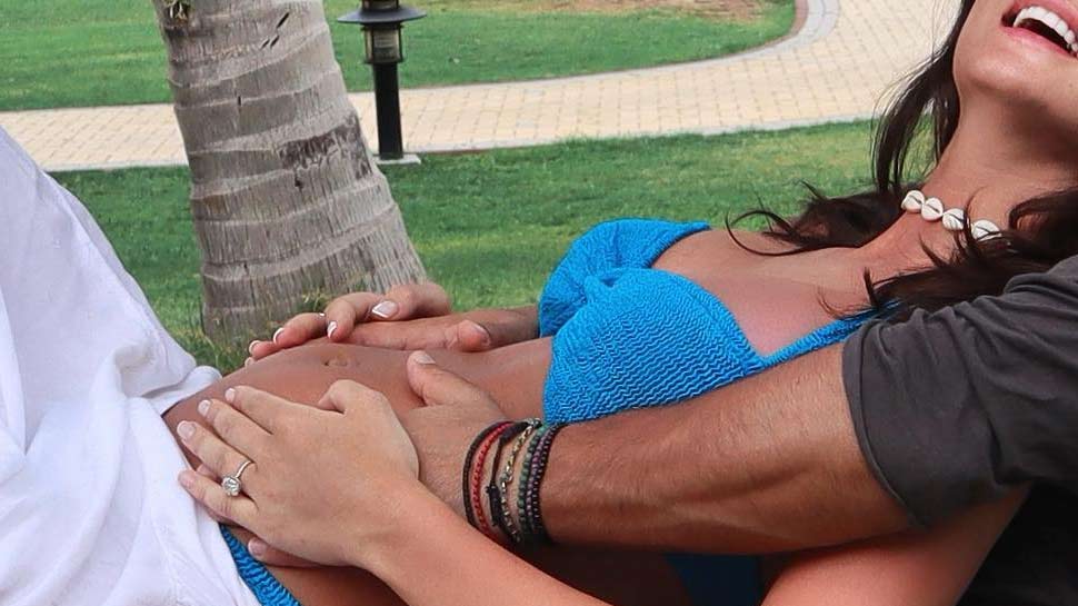 एमी रजनीकांत की सुपरहिट फिल्म में रोबोट की भूमिका में नजर आई थीं amy jackson Flaunts her baby bump