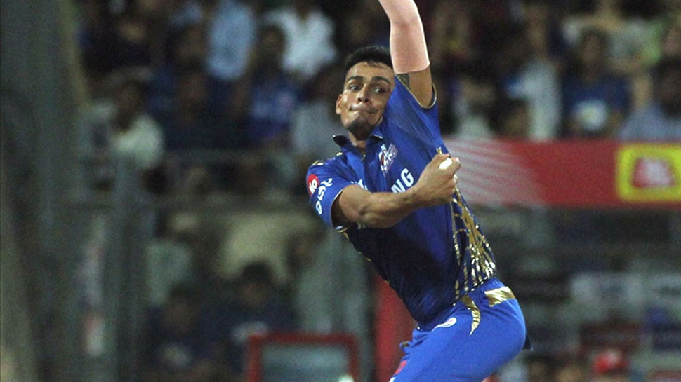 IPL 2019, RCBvMI: मुंबई ने जीता टॉस, पहले गेंदबाजी करने का किया फैसला IPL 2019, RCBvMI: मुंबई ने जीता टॉस, पहले गेंदबाजी करने का किया फैसला