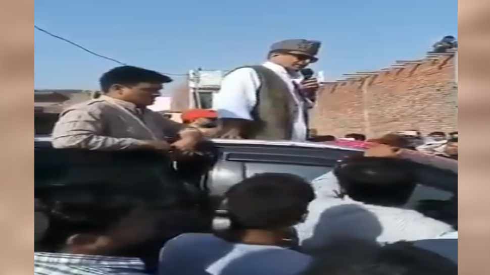 आजम खान का एक और वीडियो वायरल, बोले- मायावती की तरह कलेक्टर से साफ कराऊंगा जूते