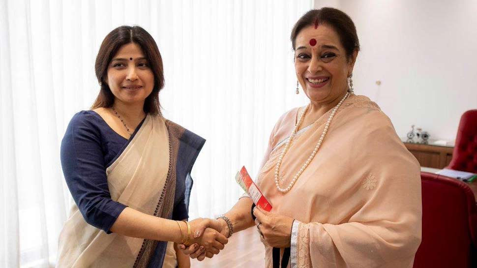 पूनम सपा की टिकट पर लखनऊ से बीजेपी नेता राजनाथ सिंह के खिलाफ लड़ेंंगी Poonam Sinha Joins samajwadi party