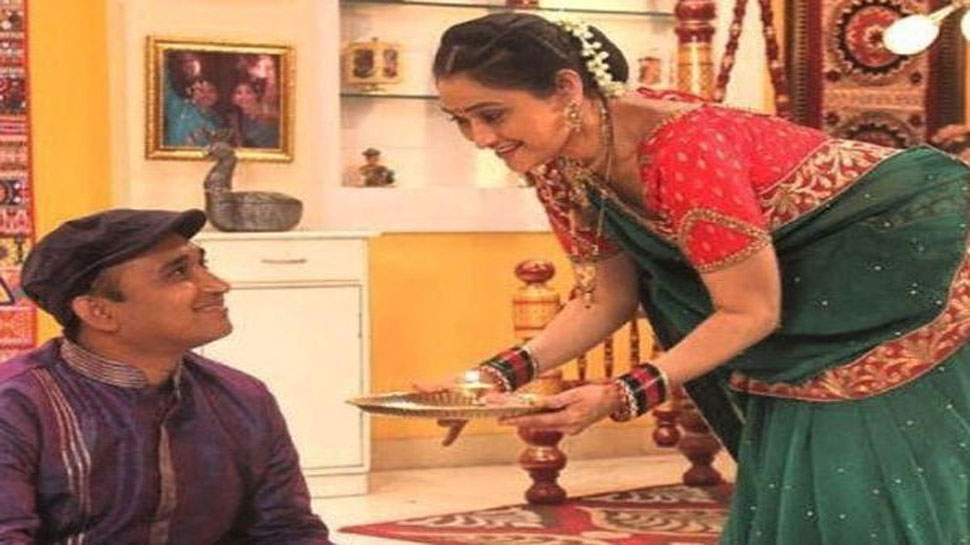 Taarak Mehta Ka Ooltah Chashmah, Mayur Vakani इस स्टेच्यू को तारक मेहता का उल्टा चश्मा फेम सुंदरलाल यानी मयूर वकानी ने बनाया है.