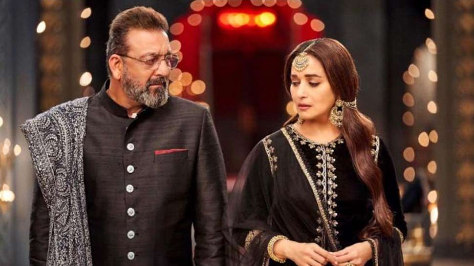 Movie Review : माधुरी दीक्षित-संजय दत्त की नाकाम मोहब्बत है 'कलंक', दिखेगा बंटवारे का दर्द Movie Review : माधुरी दीक्षित-संजय दत्त की नाकाम मोहब्बत है 'कलंक', दिखेगा बंटवारे का दर्द