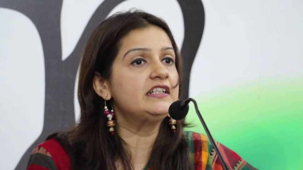 प्रियंका चतुर्वेदी ने कांग्रेस पर ही साधा निशाना, बोलीं- गुंडों को मिल रही है वरीयता प्रियंका चतुर्वेदी ने कांग्रेस पर ही साधा निशाना, बोलीं- गुंडों को मिल रही है वरीयता