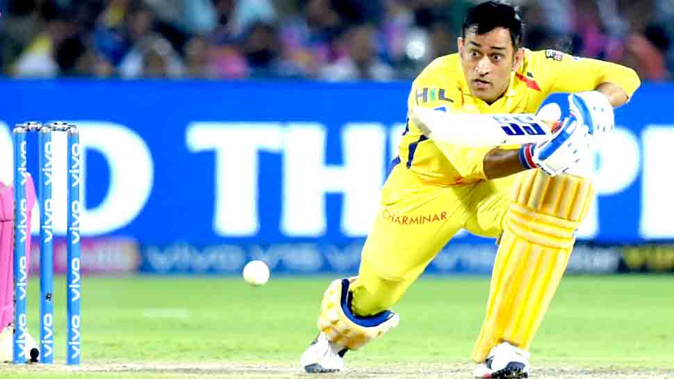 IPL-12: चेन्नई को लगा बड़ा झटका, चोटिल एमएस धोनी हैदराबाद के खिलाफ नहीं उतरे
