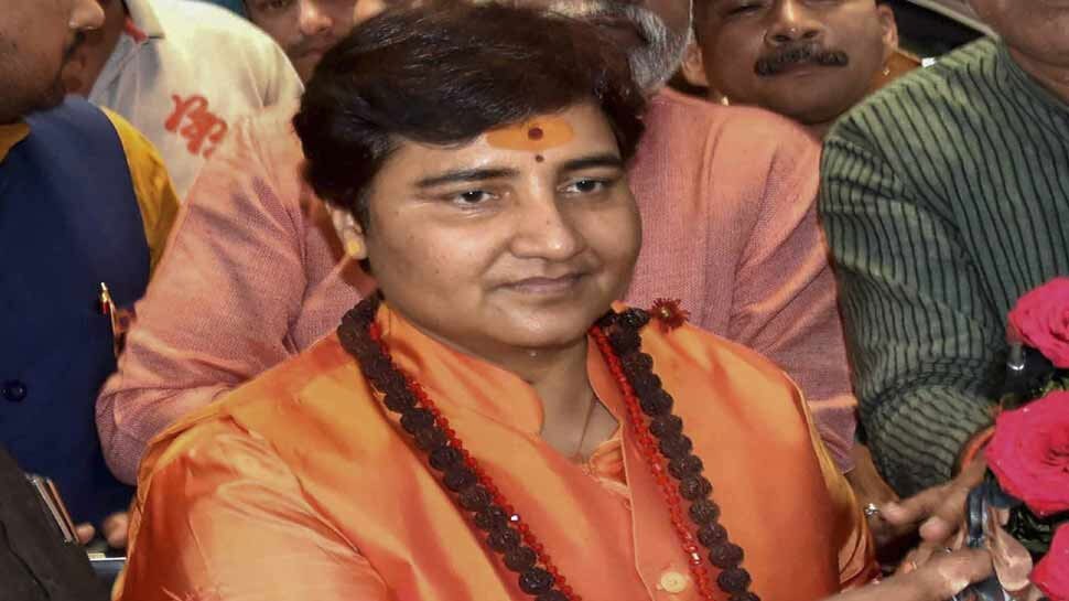 कांग्रेस पर साध्वी प्रज्ञा का हमला, कहा- 'महिला का अपमान करती है पार्टी, मुझे आतंकी तक कहा'