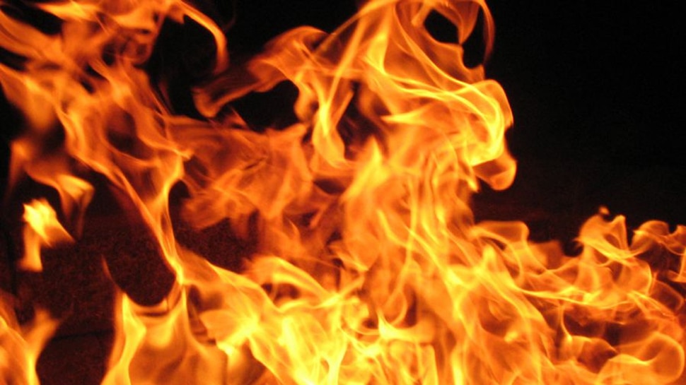 मुंगेर: भीषण आग लगने से छह घर जलकर हुए राख, लाखों की संपत्ति जलकर खाक