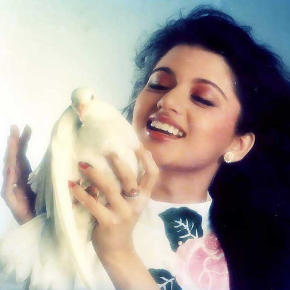 फैंस से जुड़ी हुई हैं भाग्यश्री Bhagyashree