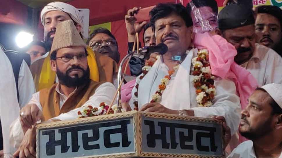 अखिलेश पर शिवपाल का पलटवार, 'मुझ पर अंगुली उठाने वाले किसके इशारे पर काम कर रहे'