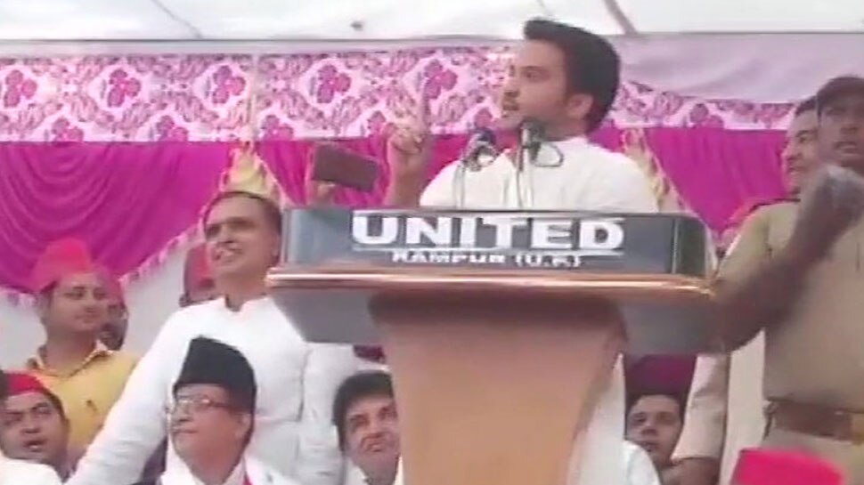अब आजम के बेटे के बिगड़े बोल, कहा- 'हमें अली चाहिए, बजरंगबली चाहिए पर अनारकली नहीं चाहिए'